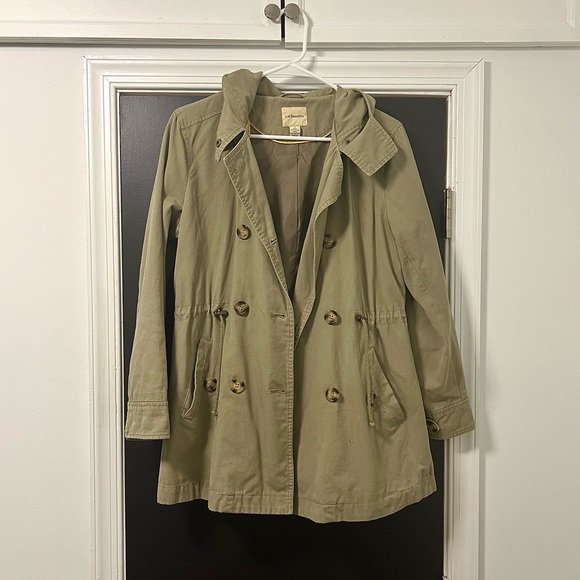 G.H. Bass & Co. Jackets & Blazers - ‼️LAST CHANCE-NAME YOUR PRICE-DONATING FRI 9/13‼️ 🌟HP!🌟 G.H. Bass Raincoat
